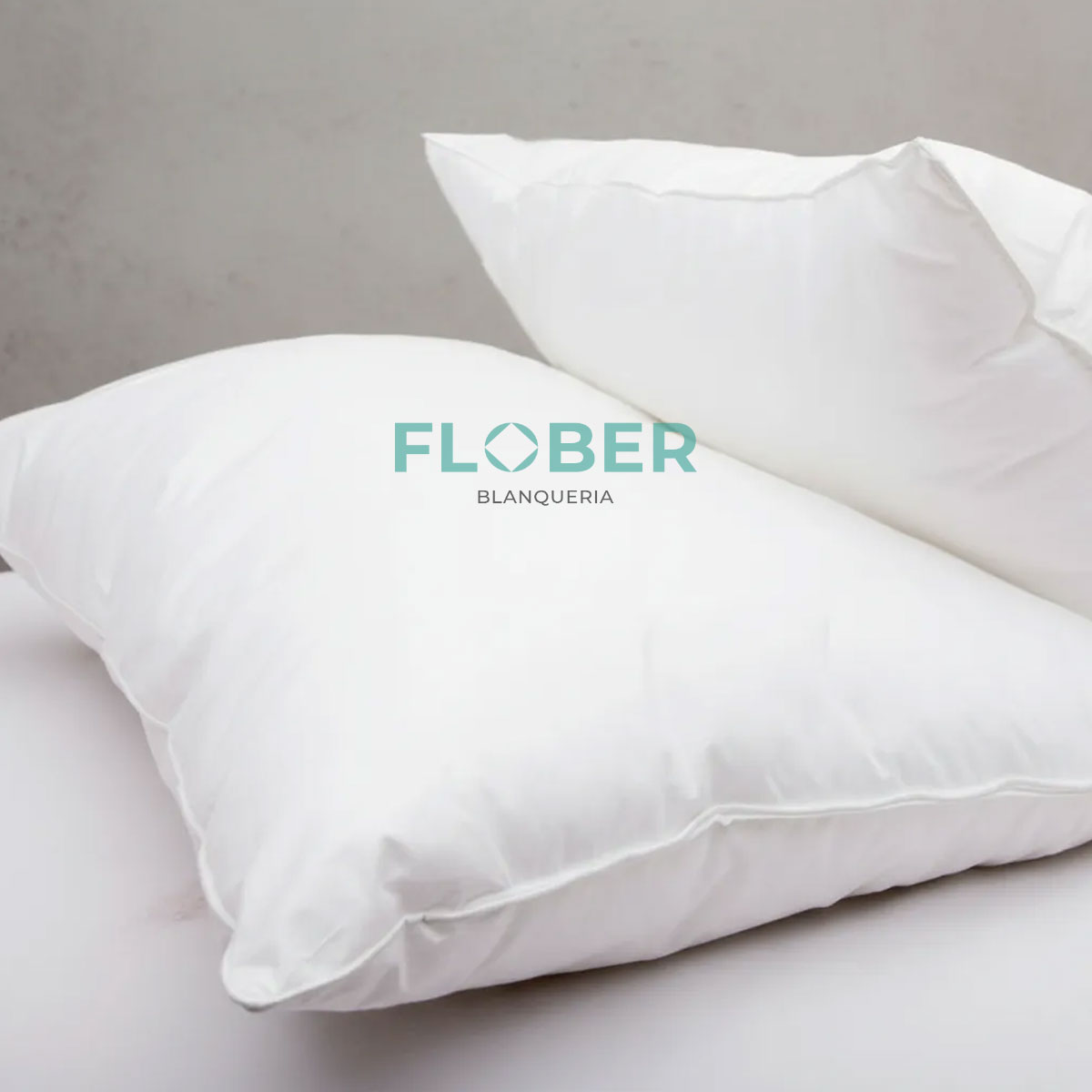 ALMOHADA IMPORTADA RELLENAS DE VELLON SILICONADO (NO SE DEFORMAN)